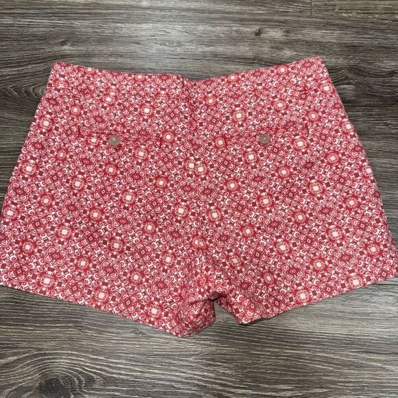 Gap Red Deco Tile Print Khaki Shorts - Picture 3 of 7
